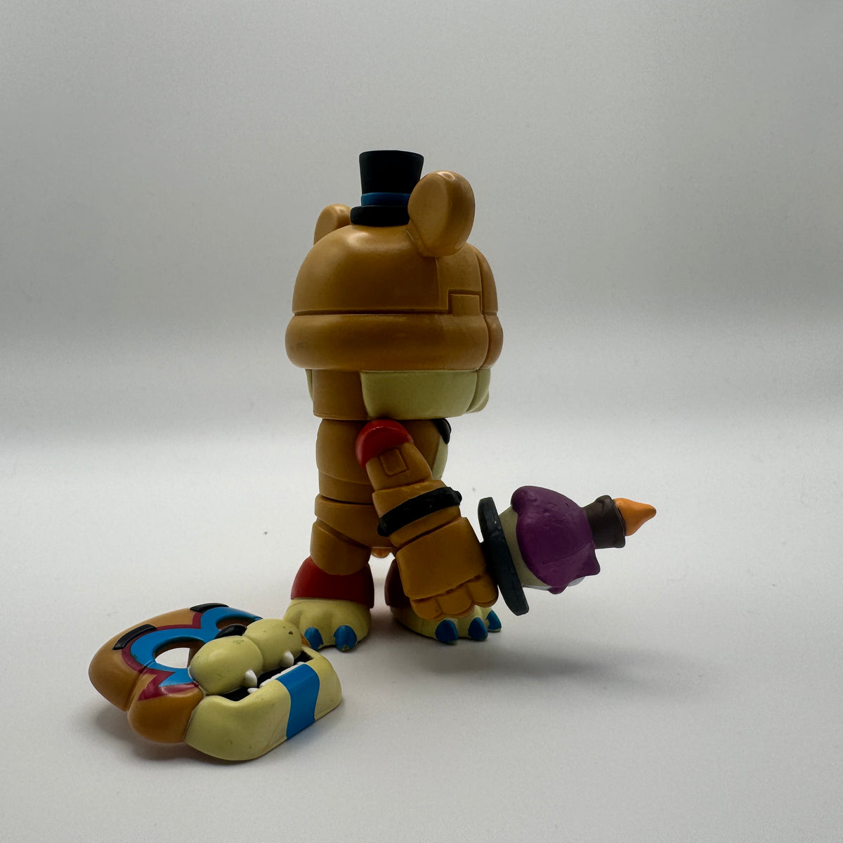 2023 Glamrock Freddy Funko Figurine with Detachable Cupcake (+ Interchangeable Face)